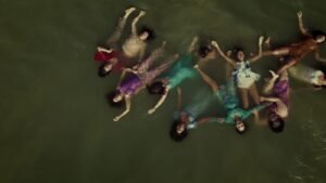 Still do filme Afluir